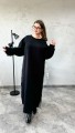 Długa dresowa sukienka plus size YOSELIN, w kolorze czarnym, o prostym, szerokim kroju, z łączonych materiałów